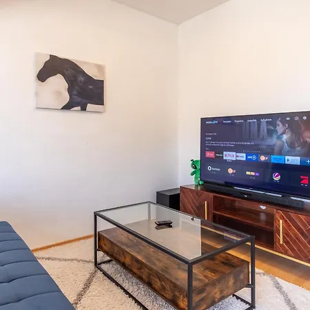 Apartament 4k Tv, Soundbar, Ausblick