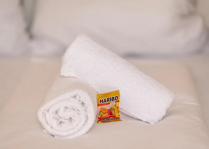 4k Tv, Soundbar, Ausblick Lägenhet Bad Dürrenberg