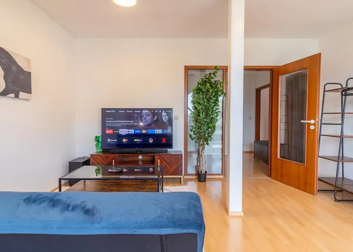 4k Tv, Soundbar, Ausblick Bad Dürrenberg