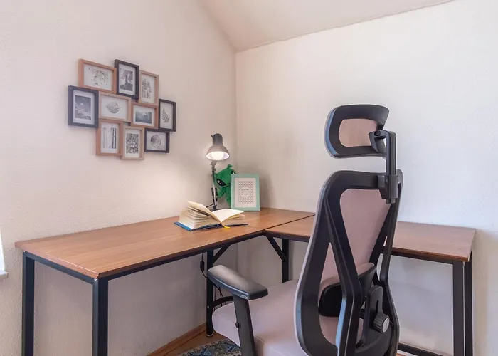 Apartment 4k Tv, Soundbar, Ausblick Bad Dürrenberg